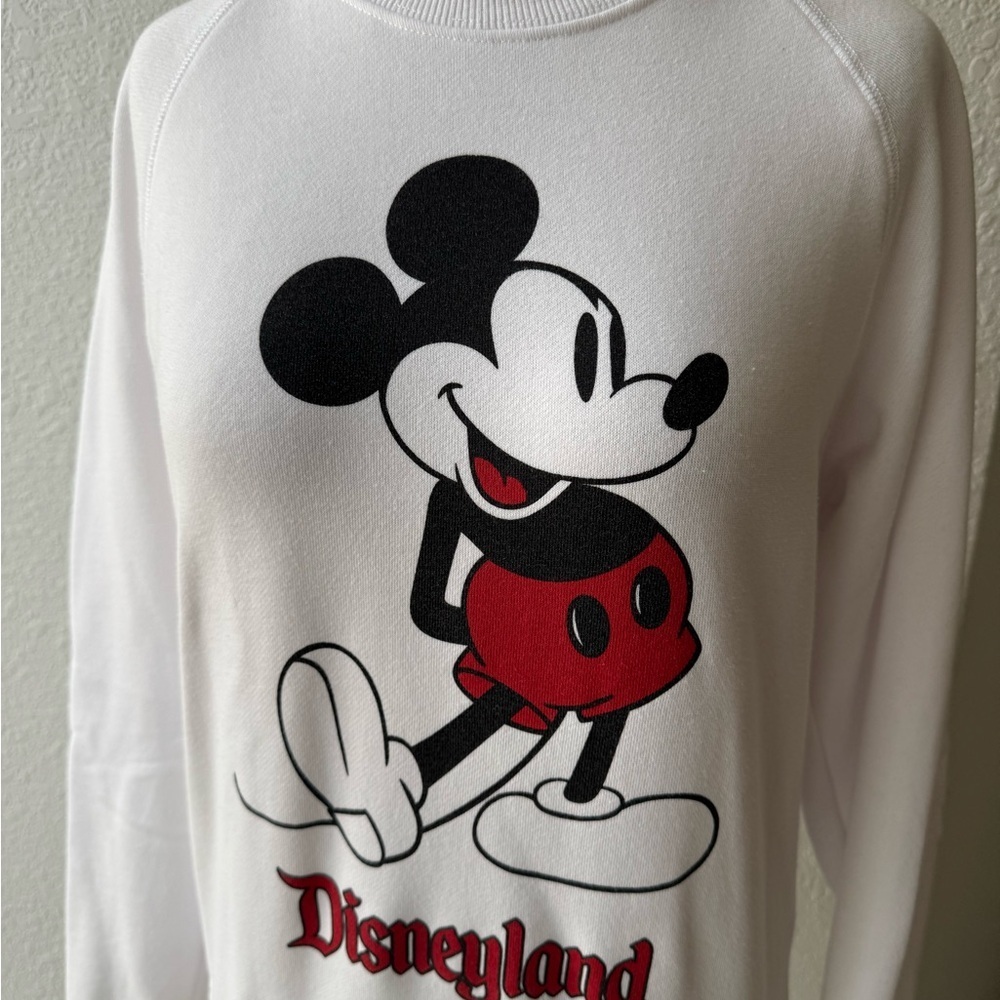 Walt Disney Oversized Sweater Unisex White Black Red Mickey Mouse Disneyland XS‎ - Picture 3 of 13